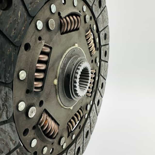 ADAPTÉR SPOJKOVÉHO KOTOUČE BMW-NISSAN PATROL SWAP M57