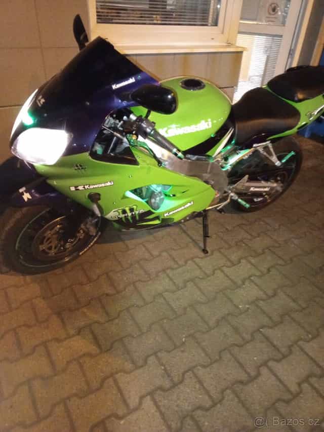 Kawasaki Ninja ZX 9 R
