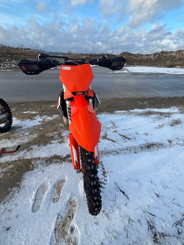Prodám ktm sx250 2023