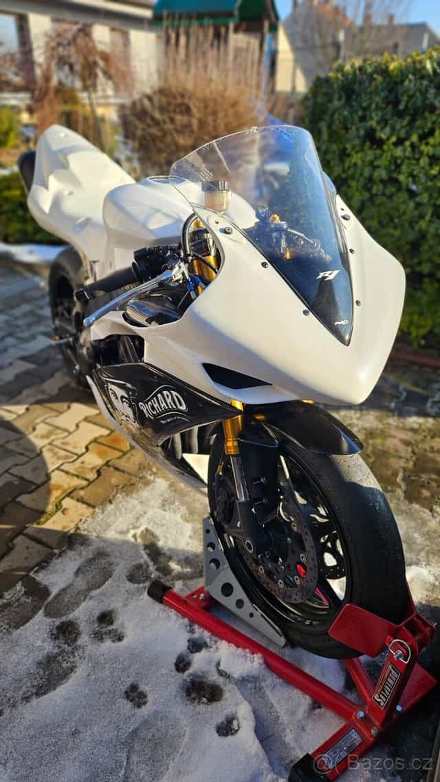 Yamaha R1 2008 - okruhovka