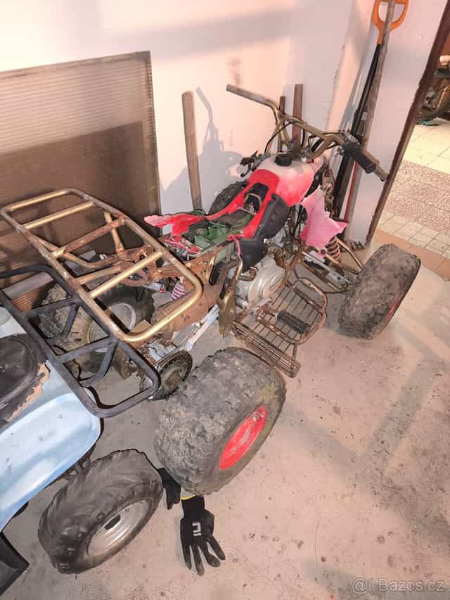 Čtyřkolky na náhradní díly