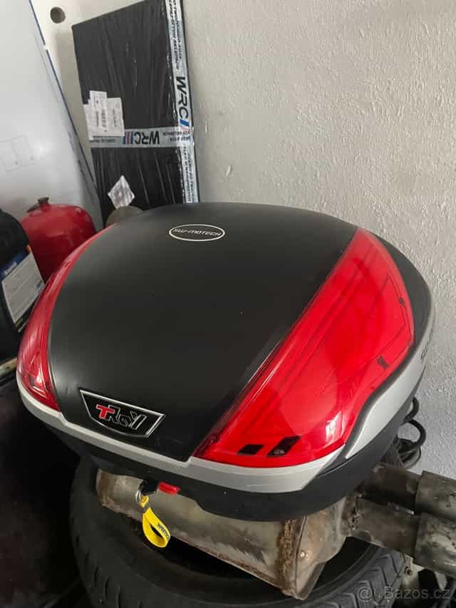 Kufr na motorku