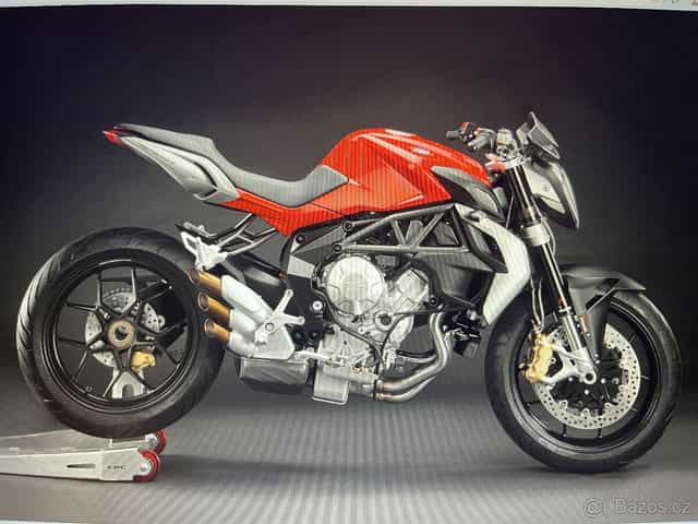 MV Agusta Brutale 675
