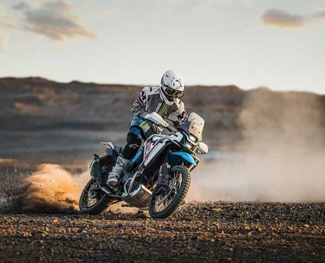Motocykl CFMOTO 450MT-R EU5 šedá