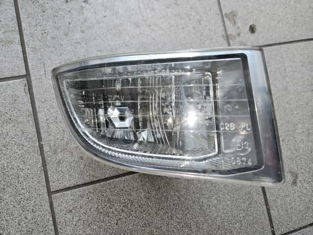Toyota Land Cruiser FJ120 Prado 2003- pravý mlhový světlomet