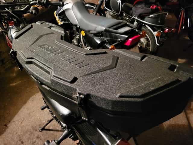 Can Am Outlander-Přední/zadní plastový box LinQ 45 L
