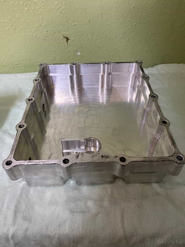 Olejová vana Suzuki GSXR 1000 k5 k6