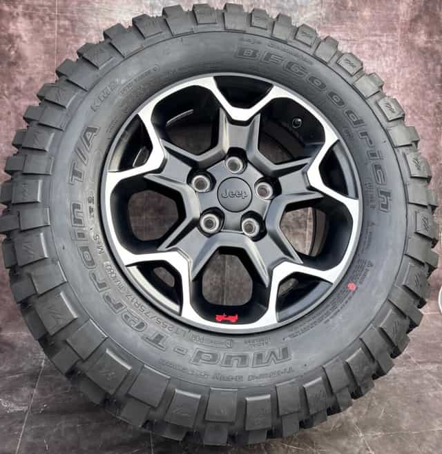 Originální alu kola Jeep 255/75/17