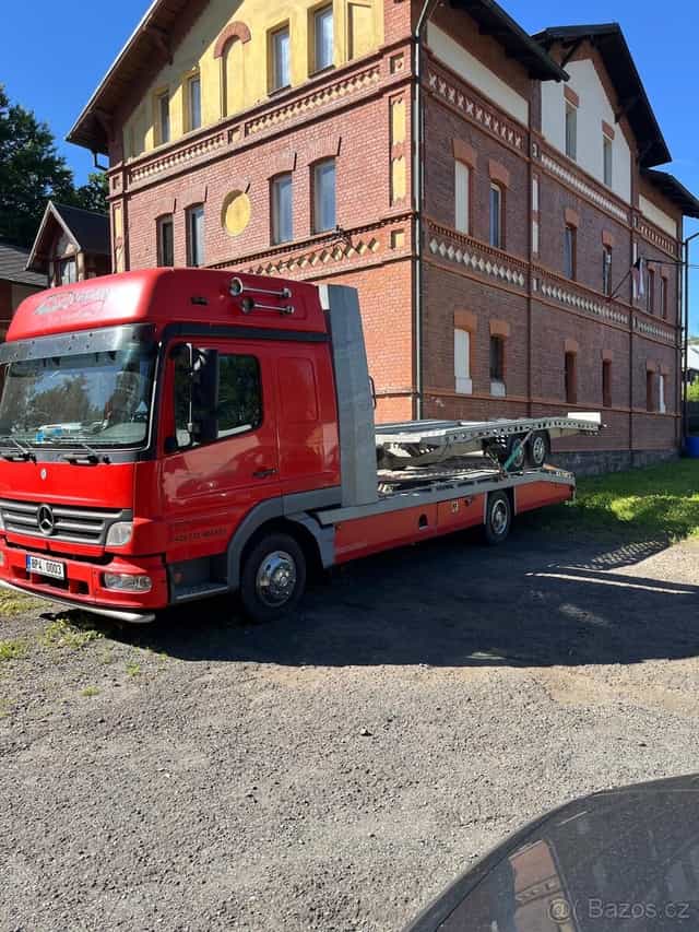 Přepravník aut Mercedes Atego 818L do 7,5t.