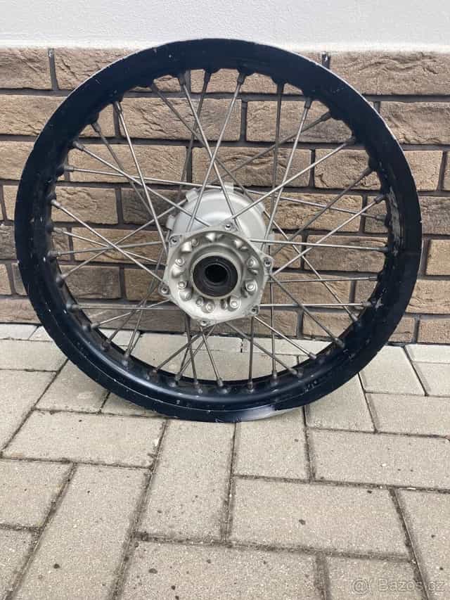 Zadni kolo KTM 690 LC4