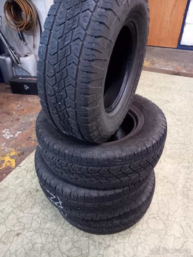 Pneu SUV 255/70/15  sada 1000kc