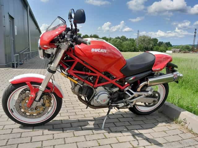 Ducati monster 750
