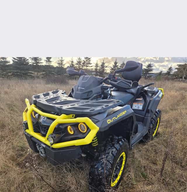 Koupím can-am outlander