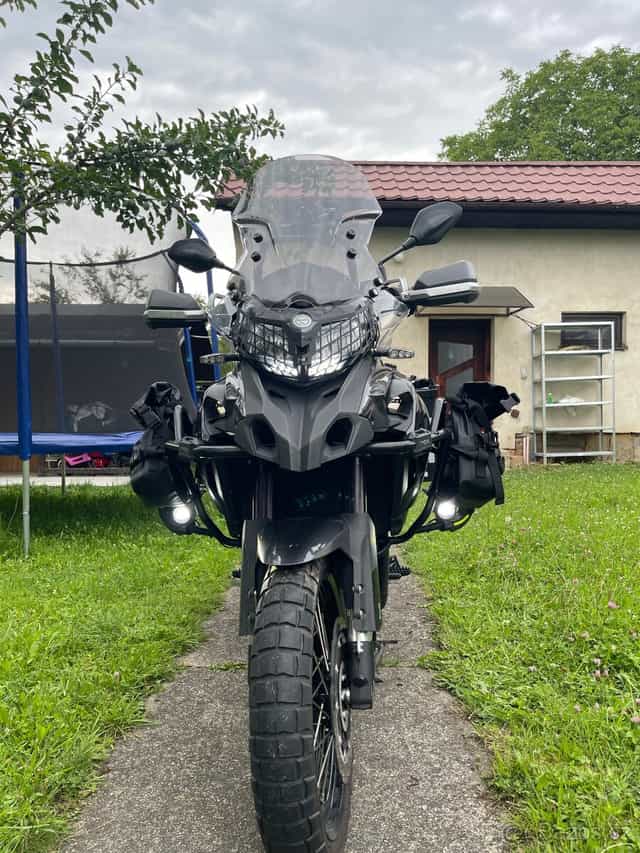 Benelli trk 502x