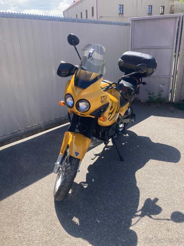 Triumph tiger 885 ,61kw ,rv.2000