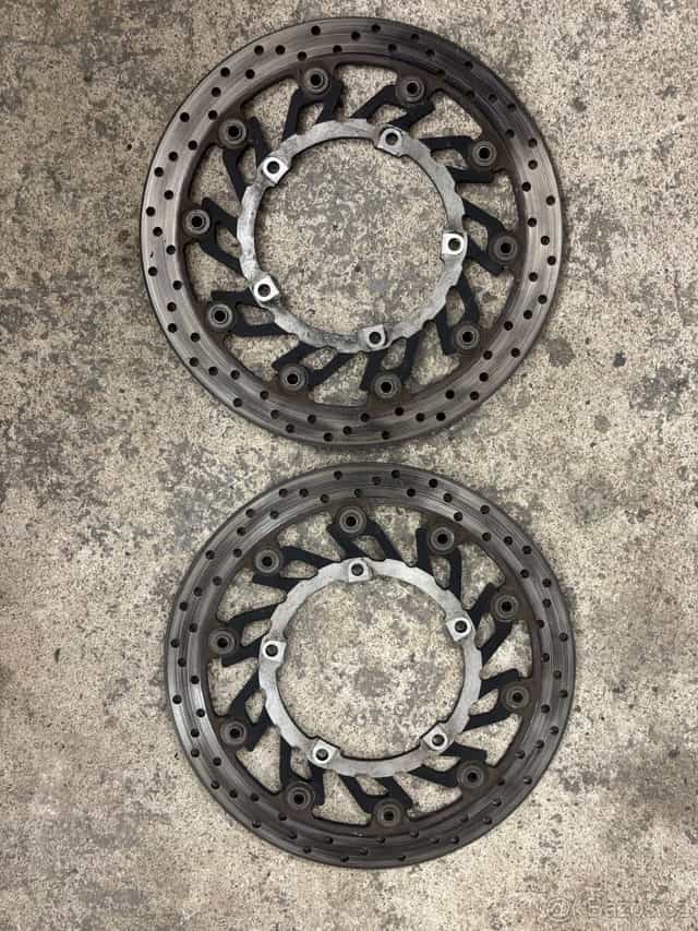 Brzdové kotouče 310mm Yamaha R1 Big Bang