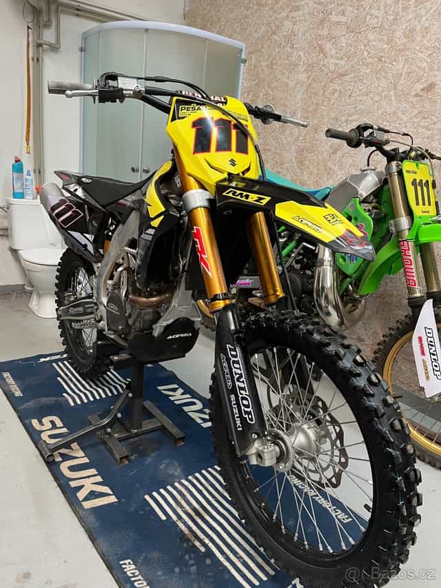 Suzuki RMZ 450 r.v.2025 Top stav 40mth
