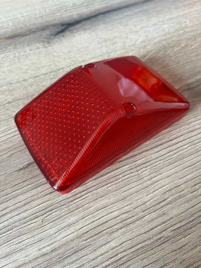 Honda xr 400 zadní světlo