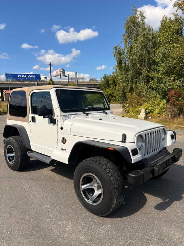 Jeep Wrangler 4.0 L6 automat