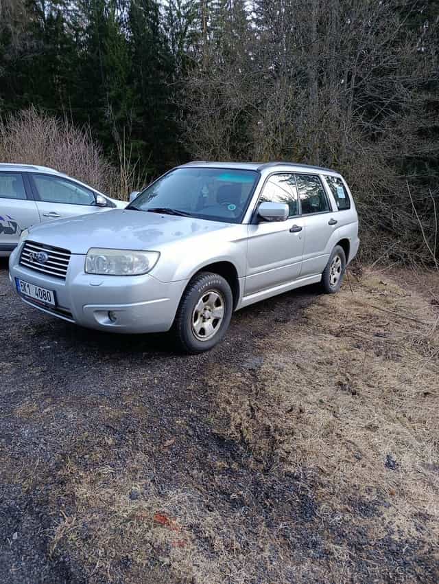 Subaru Forester SG 2.0 116kw na opravu nebo na díly