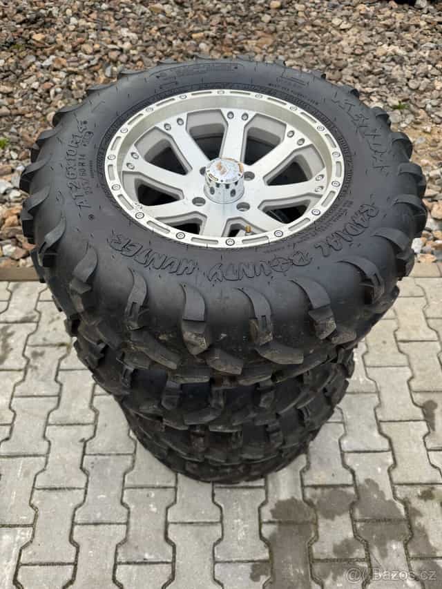 Kola R14 na pracovní čtyřkolku