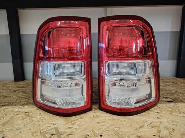 Zadní světla Ram 1500 DT