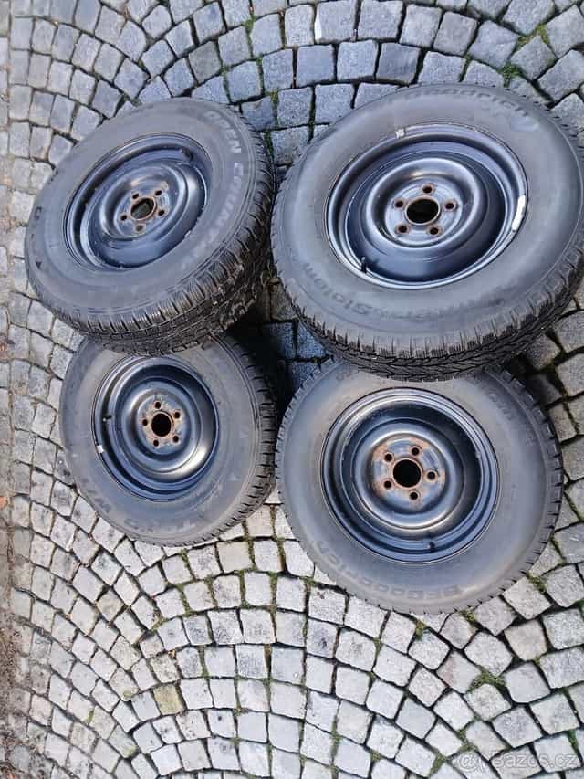 Range Rover 235/70 R16