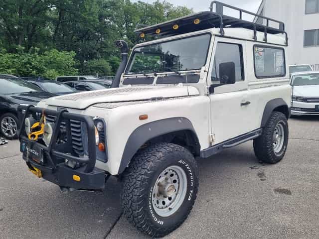 Land Rover Defender 90 TD5 2002/90KW/ČR/2MAJ
