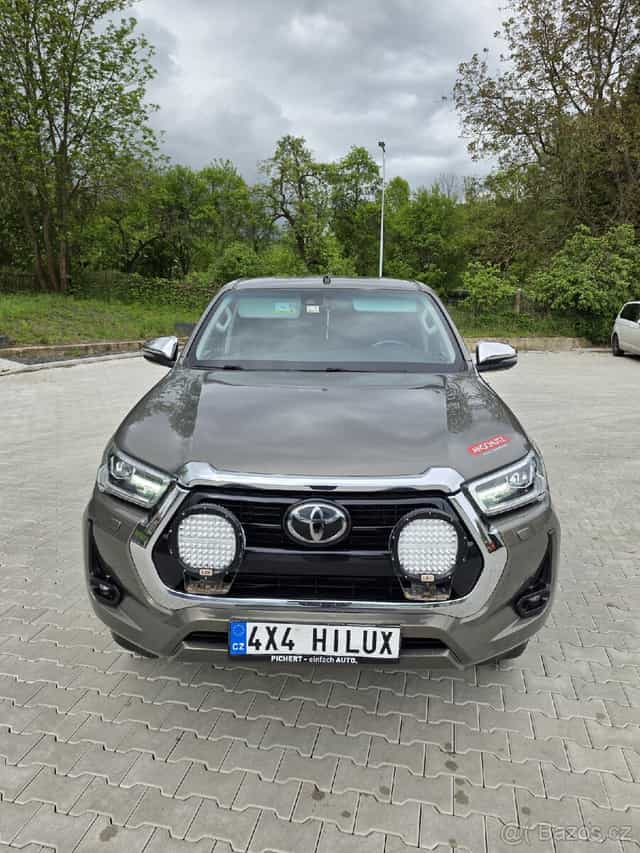 Prodam Toyota Hilux 2.8