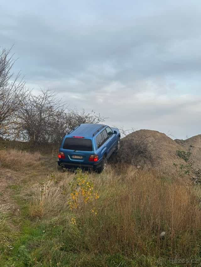 Toyota Land cruiser 100