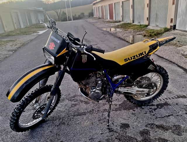 Suzuki dr 350