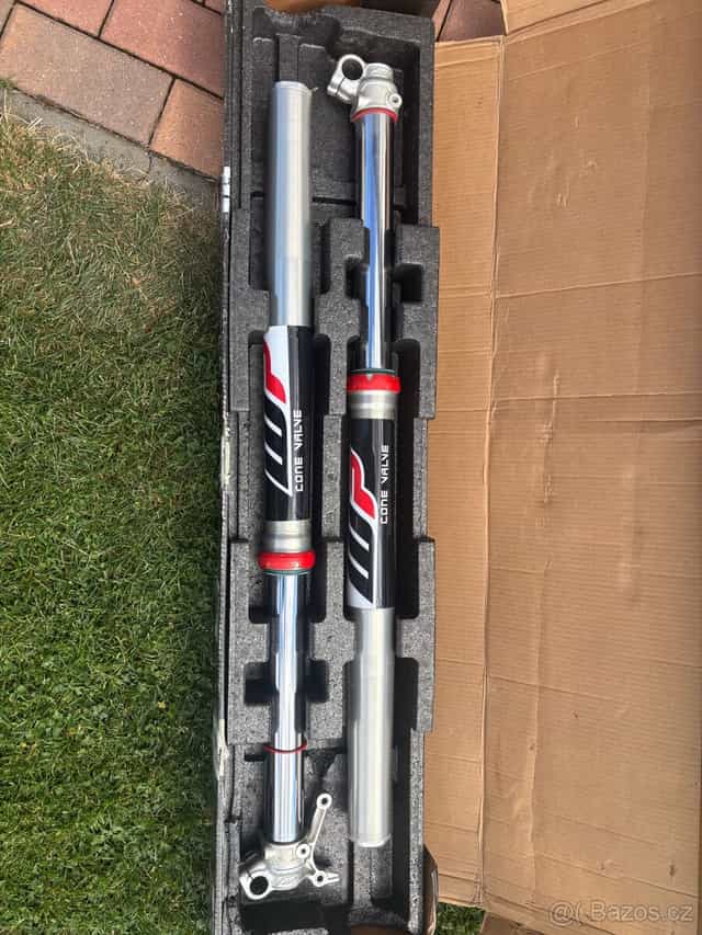 WP xact vidlice + tlumič