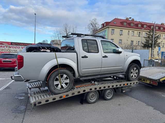 Prodám Nissan Navara 2,5D 126 kw automat 06