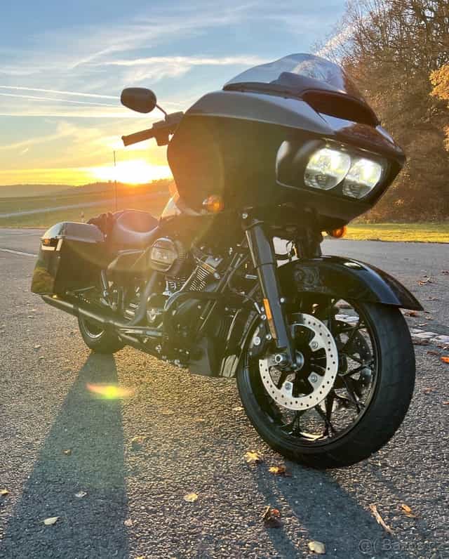 Harley Davidson Road Glide special