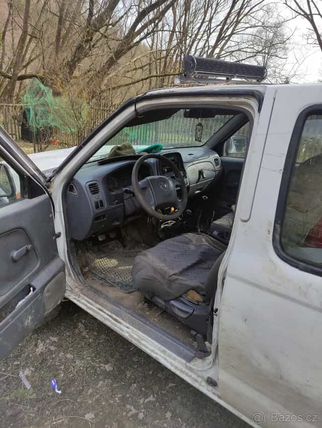 Nissan Navara d22 2.5 98kw