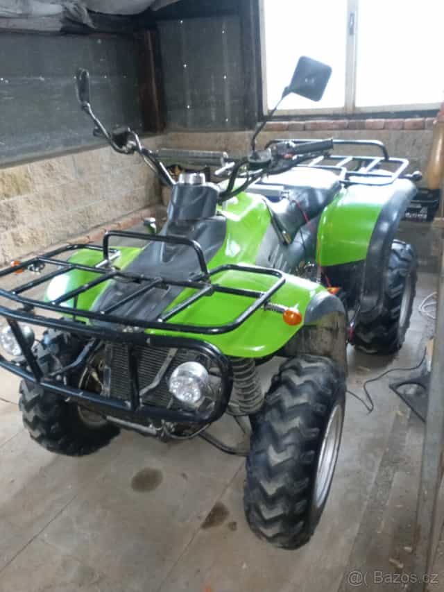 Čtyřkolka Linhai 260