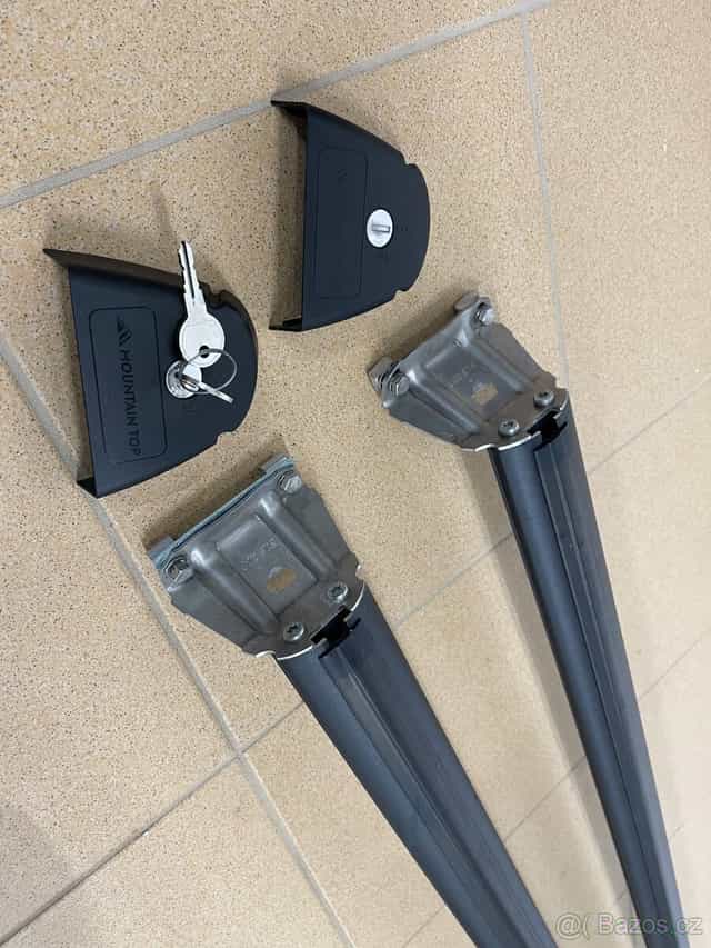 El. Roleta Toyota Hilux + spoiler GR sport + příčníky