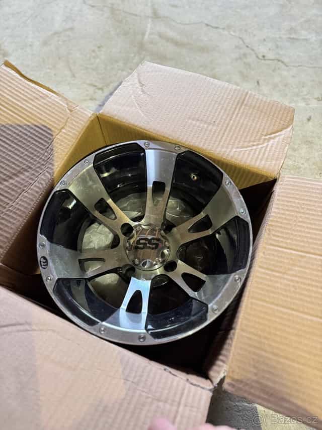 Dva disky SS na čtyřkolku yamaha