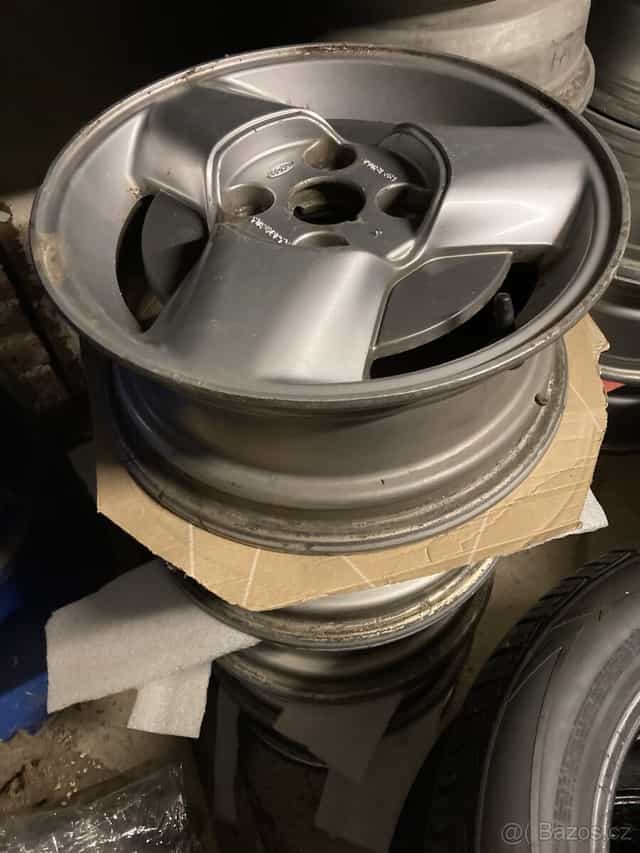 Raritní kola Ford Fiesta RS Turbo