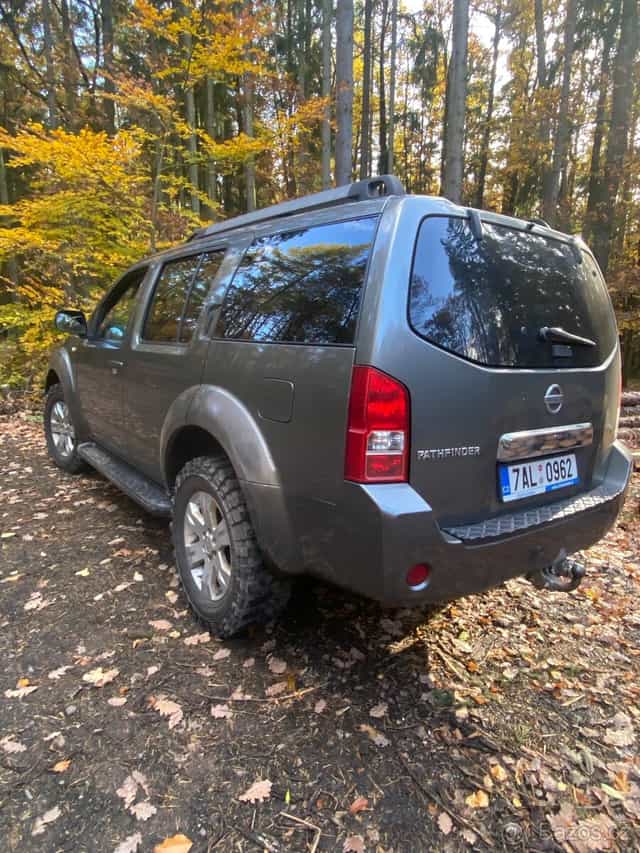 Nissan pathfinder 4x4 redukce Offroad 7míst rychlost=sleva