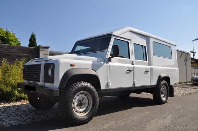SPECIÁL Expediční Landrover Defender, 24 000 km, 1. majitel
