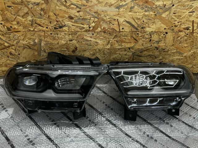 Dodge Durango 2021-2023 přední FULL led světla