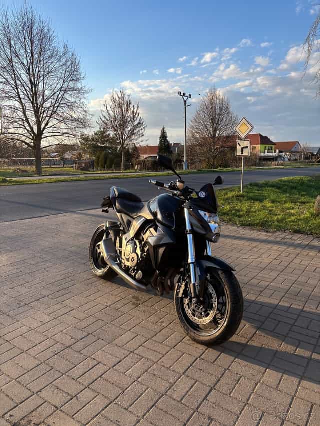 Honda cb 1000 r 2011