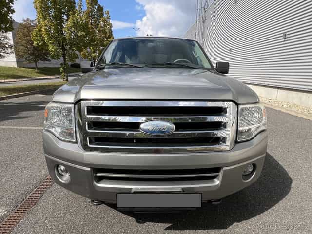 Ford Expedition 5.4 V8, 1 majitel, 67 000 km, 7 míst, 4x4