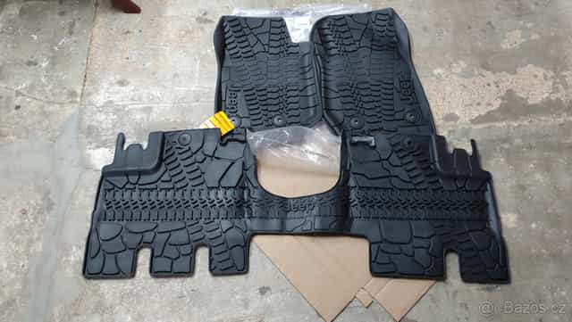 Jeep JK Wrangler 4-door gumové koberce - nové