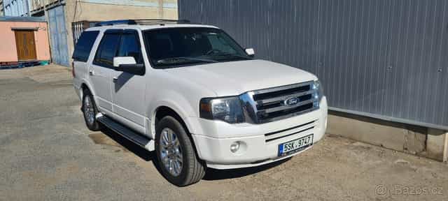 Ford Expedition Limited 2011, V8, 140t.km, Nová cena