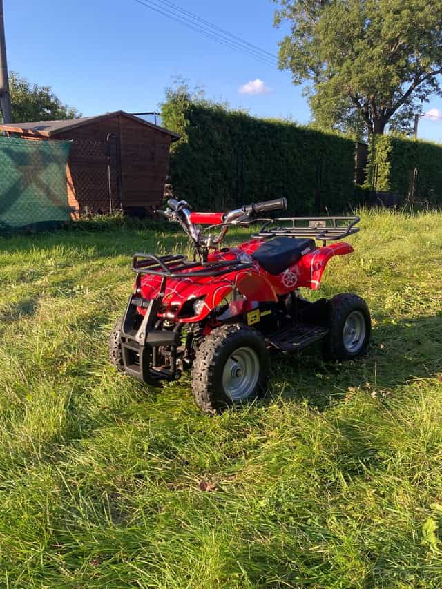 Hecht elektrická čtyrkolka, nové baterie, velmi pěkný stav