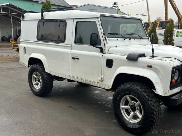 LAND ROVER DEFENDER 110 TD4