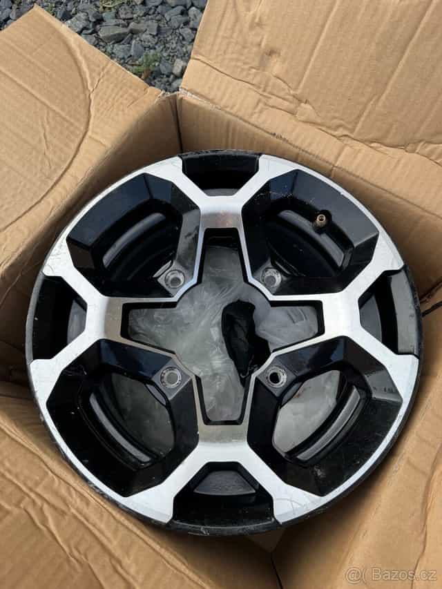 Prodám dvě sady original 12 disků na čtyřkolku