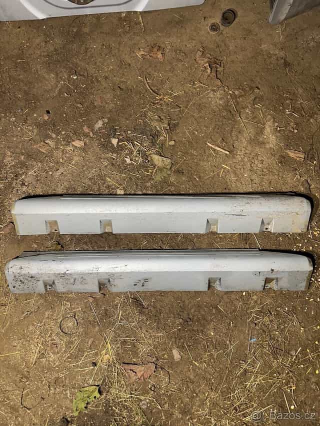 Spodní prahové lišty Suzuki Jimny